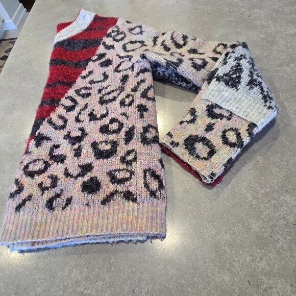 TNGT Women's Multi-Designs/Colors Long Sleeves Sweater - Size S/P - Picture 5 of 13